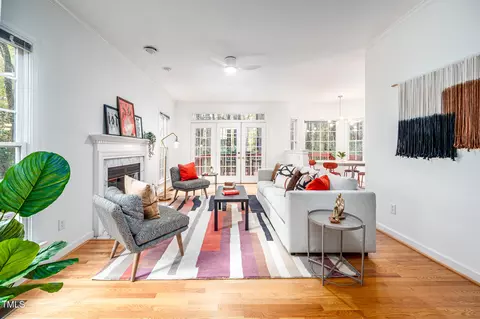 2305 Pathway Dr, Chapel Hill, NC 27516
