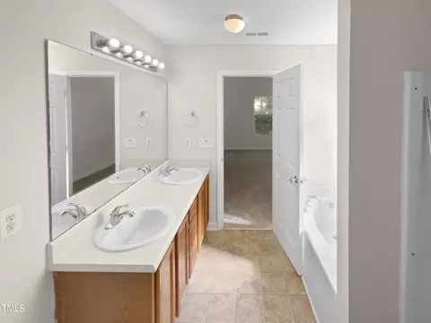 3122 Genlee Dr, Durham, NC 27704 photo 7