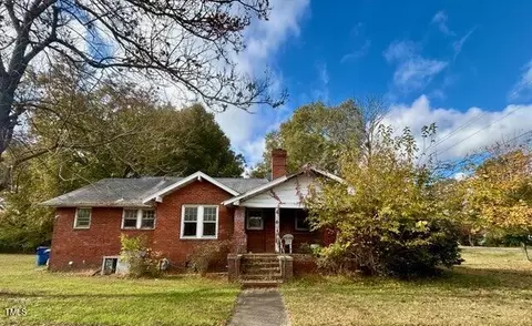 626 W Harden St, Graham, NC 27253