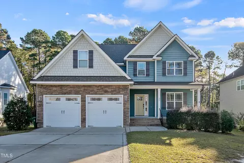 98 Valley Brook Ln, Spring Lake, NC 28390