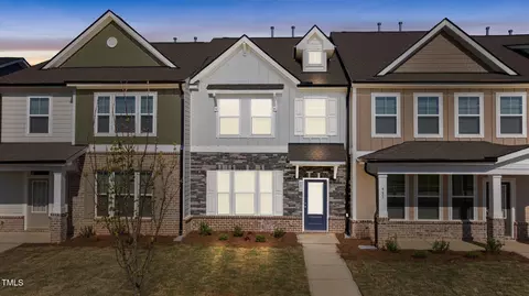 951 Alma Railway Dr #561, Wake Forest, NC 27587