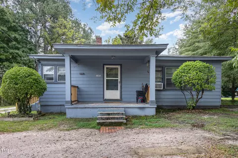 205 W Sycamore St, Zebulon, NC 27597