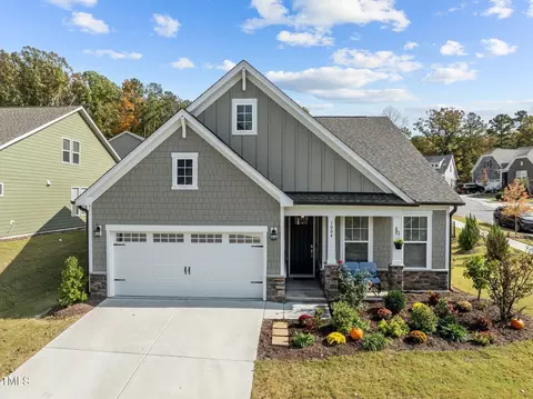 1004 Hillside Falls Dr, Wake Forest, NC 27587