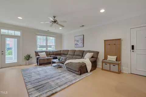 201 Finsbury St #103, Durham, NC 27703