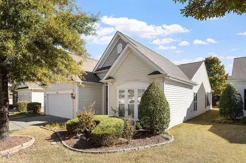 822 Footbridge Pl, Cary, NC 27519