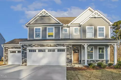 611 Highview Dr, Benson, NC 27504