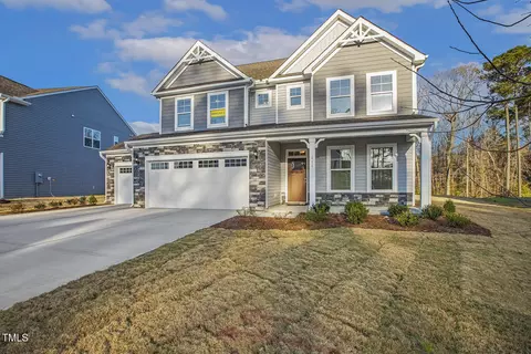 611 Highview Dr, Benson, NC 27504 photo 2