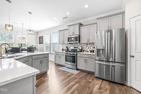 Kitchen - 52 E Piston Pt, Clayton, NC 27520 photo 4 of 5
