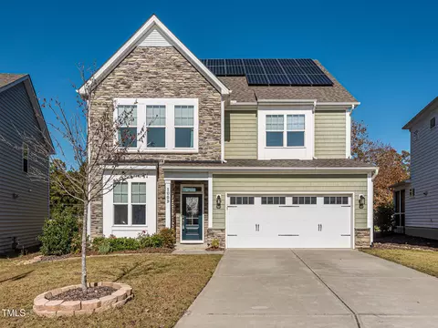 1009 Meadow Pond Dr, Durham, NC 27703