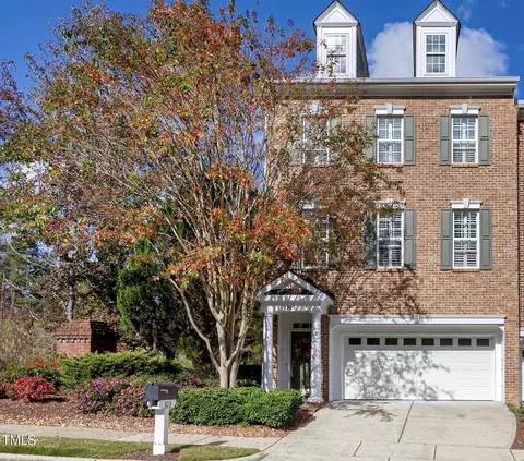 303 Bridgegate Dr, Cary, NC 27519