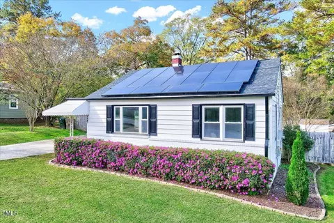 121 Broughton St, Garner, NC 27529