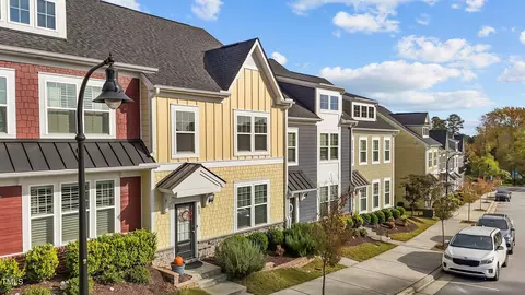 537 Brooks St, Wake Forest, NC 27587 photo 2