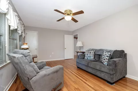 1314 Pineview Dr, Garner, NC 27529 photo 4