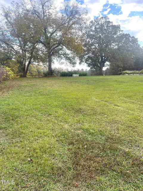 202 Pete Smith Rd, Louisburg, NC 27549
