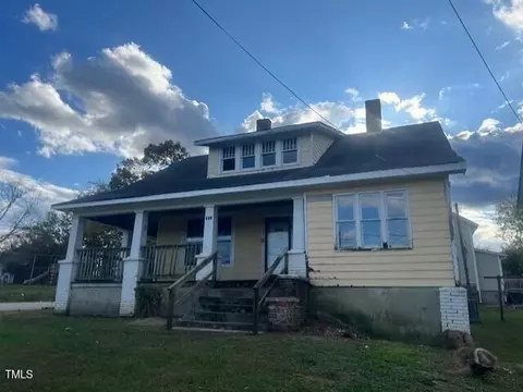 405 Breckenridge St, Henderson, NC 27536