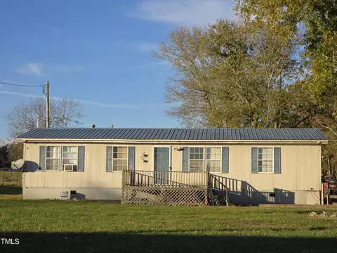256 John Deere Ln, Bear Creek, NC 27207