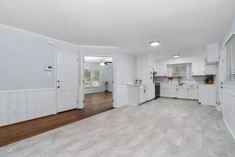 Entry Way - 419 Lakeside Dr, Garner, NC 27529 photo 2 of 4