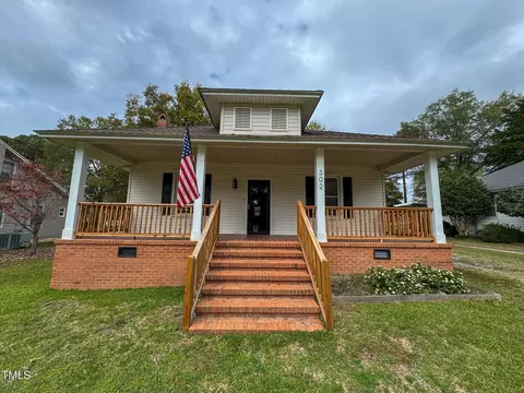 302 E D St, Erwin, NC 28339