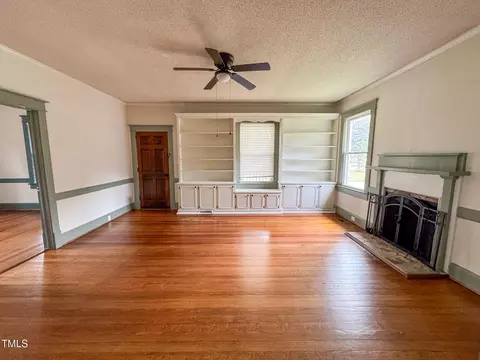 Living - 302 E D St, Erwin, NC 28339 photo 1 of 4