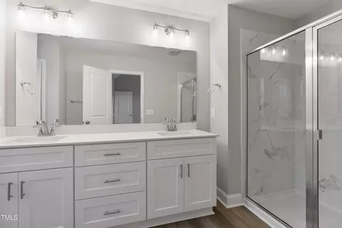 Entry Way - 552 Rowan Rd, Clinton, NC 28328 photo 1 of 2