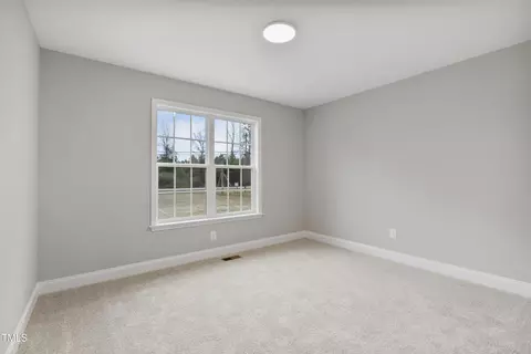 Bedroom - 552 Rowan Rd, Clinton, NC 28328 photo 4 of 6