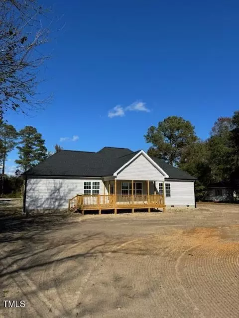 Exterior - 552 Rowan Rd, Clinton, NC 28328 photo 11 of 14