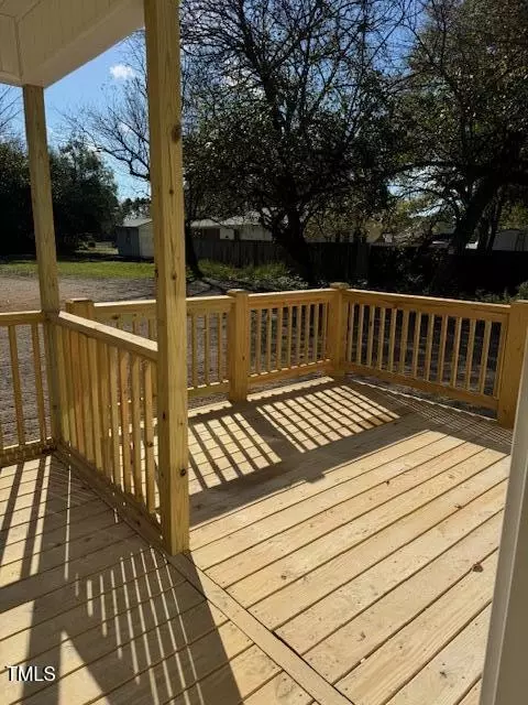Exterior - 552 Rowan Rd, Clinton, NC 28328 photo 13 of 14
