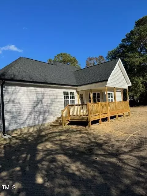 Exterior - 552 Rowan Rd, Clinton, NC 28328 photo 12 of 14