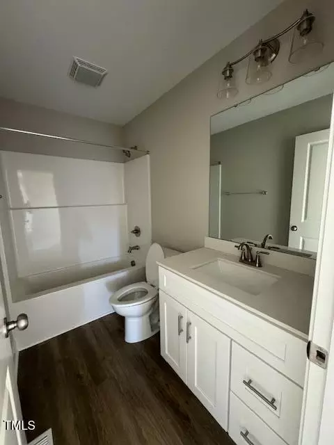 Bath - 552 Rowan Rd, Clinton, NC 28328 photo 4 of 4