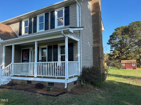 Exterior - 810 Shadow Lake Dr, Willow Spring, NC 27592 photo 2 of 5