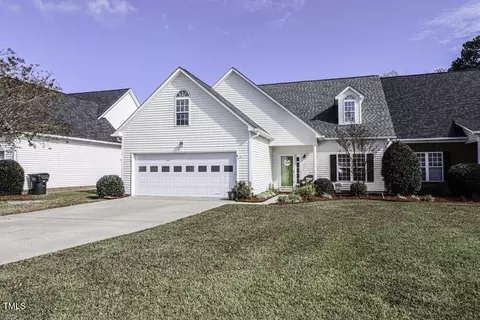 2073 Briarwood Dr, Kinston, NC 28501