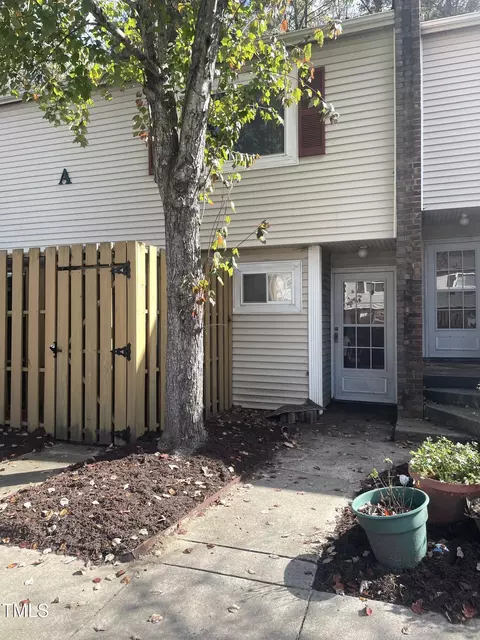 220 Elizabeth St #A11, Chapel Hill, NC 27514