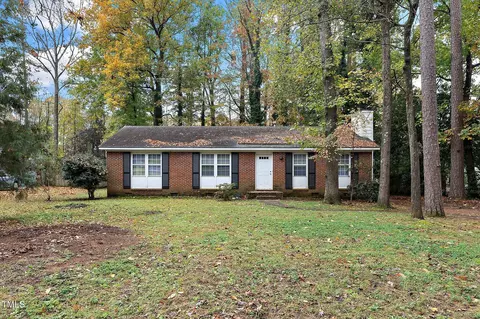 1647 Kildonan Pl, Cary, NC 27511