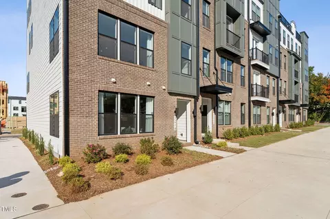 1217 S Blount St #101, Raleigh, NC 27601