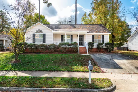 120 Quiet Refuge Ln, Garner, NC 27529