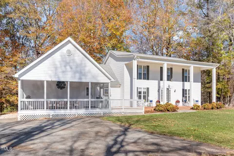 2010 Sunday Dr, Mebane, NC 27302