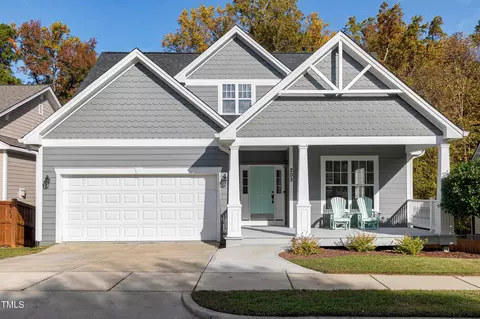 203 Homegate Cir, Apex, NC 27502