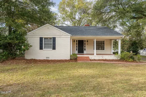 112 W North St, Zebulon, NC 27597