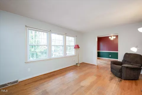 6508 Arnold Rd, Raleigh, NC 27607 photo 4