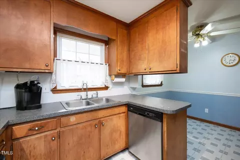6508 Arnold Rd, Raleigh, NC 27607 photo 10