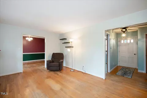 6508 Arnold Rd, Raleigh, NC 27607 photo 5