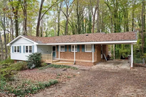 6508 Arnold Rd, Raleigh, NC 27607 photo 2