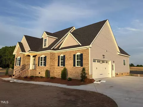 1665 S Old Carriage Rd, Rocky Mount, NC 27804