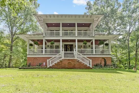 415 River Bluff Dr, Dunn, NC 28334