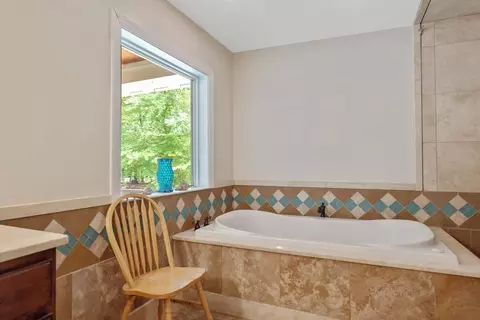 Bath - 415 River Bluff Dr, Dunn, NC 28334 photo 2 of 2