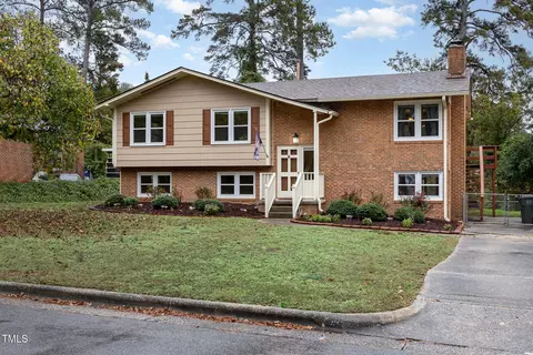 3120 Arrowwood Dr, Raleigh, NC 27604