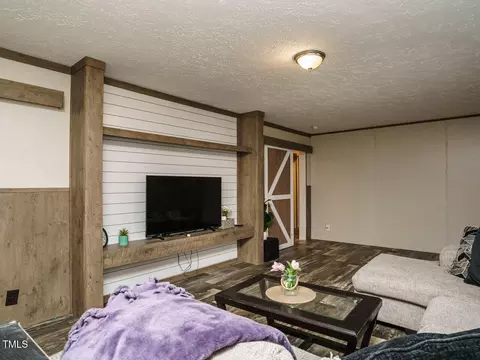 22 Colt Ln, Dunn, NC 28334 photo 5