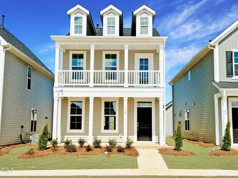 50 Blue Iris Pkwy #122, Clayton, NC 27520