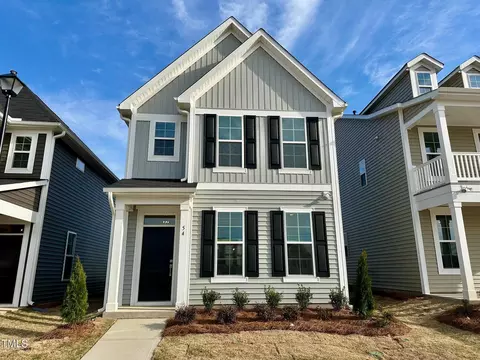 54 Blue Iris Pkwy, Clayton, NC 27520