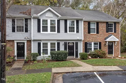 150 Luxon Pl, Cary, NC 27513